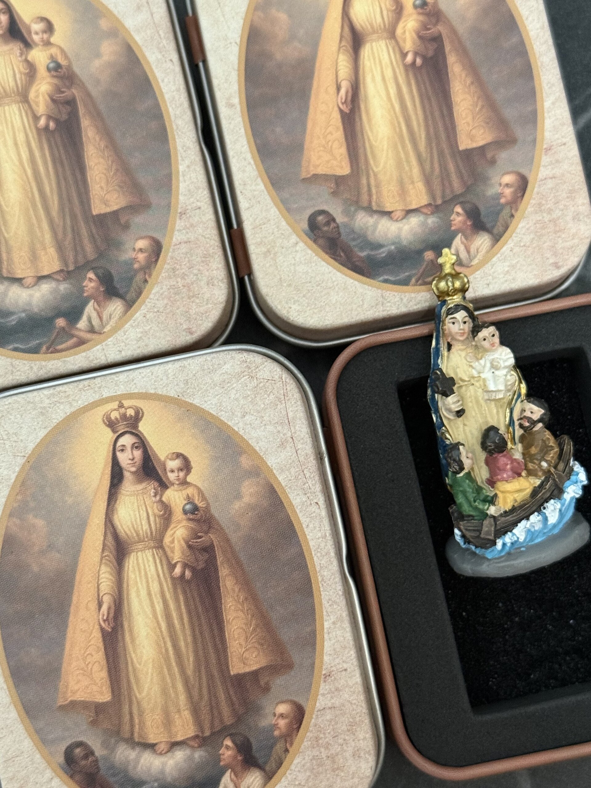 Imagen Virgen Caridad del Cobre 5cm en lata - 1