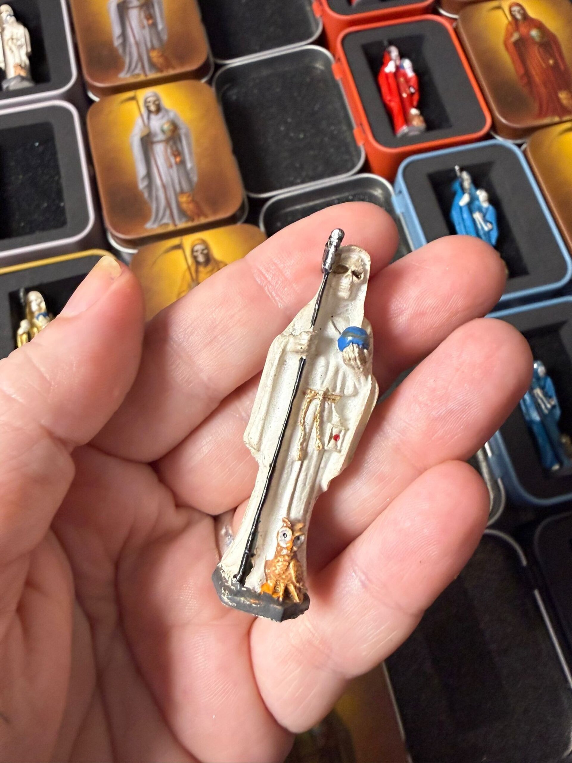 Santa Muerte Blanca 5cm en lata - 2