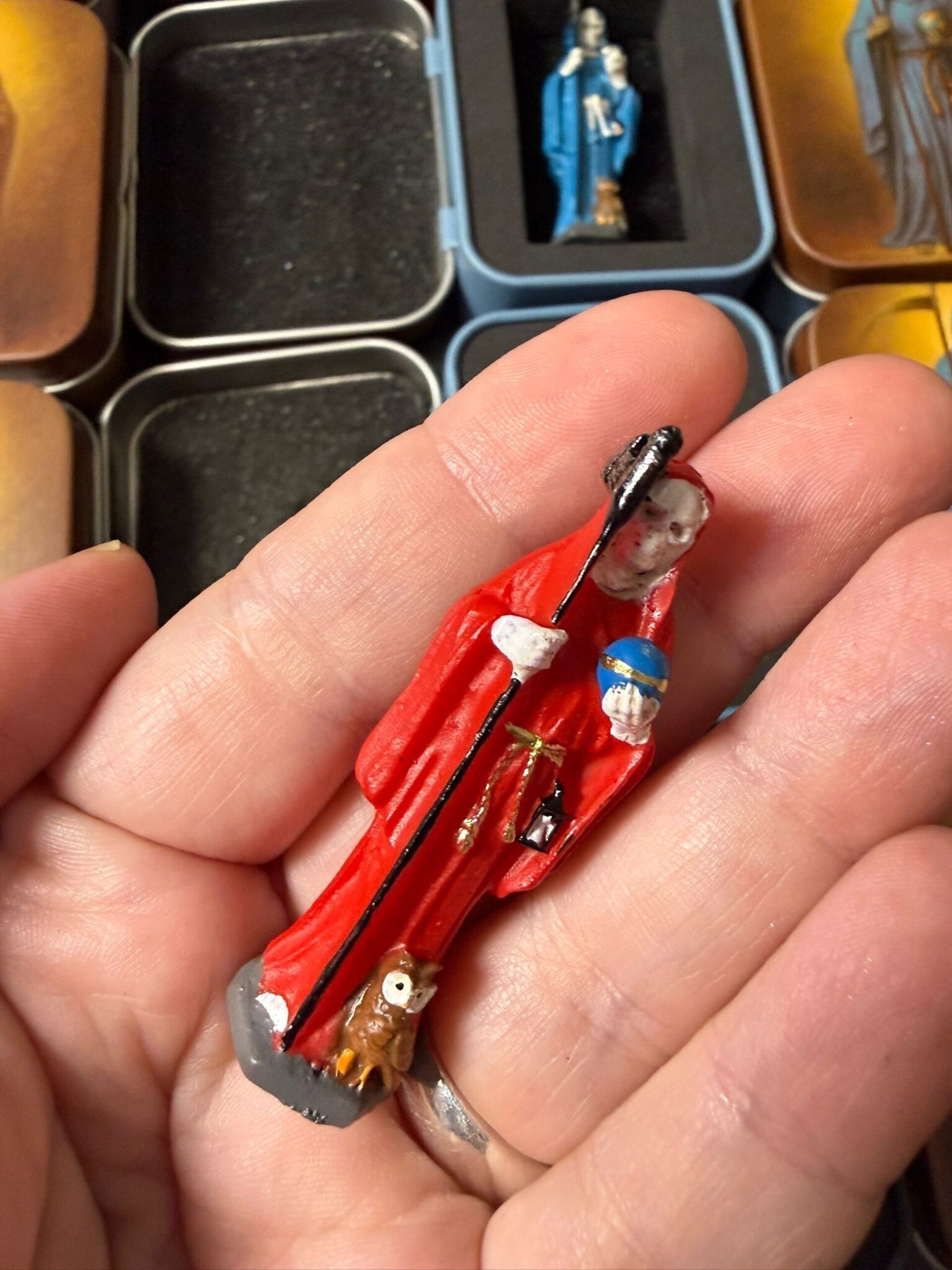 Santa Muerte Roja 5cm en lata - 2