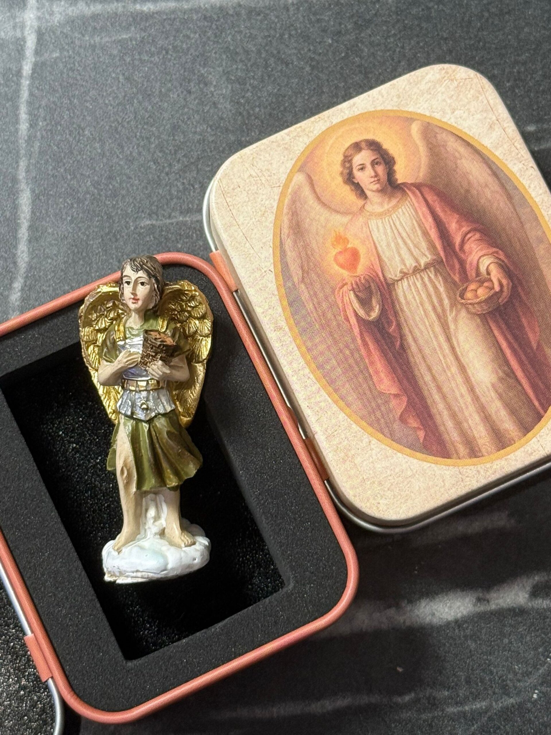Imagen Arcángel Chamuel en lata 5cm - 1