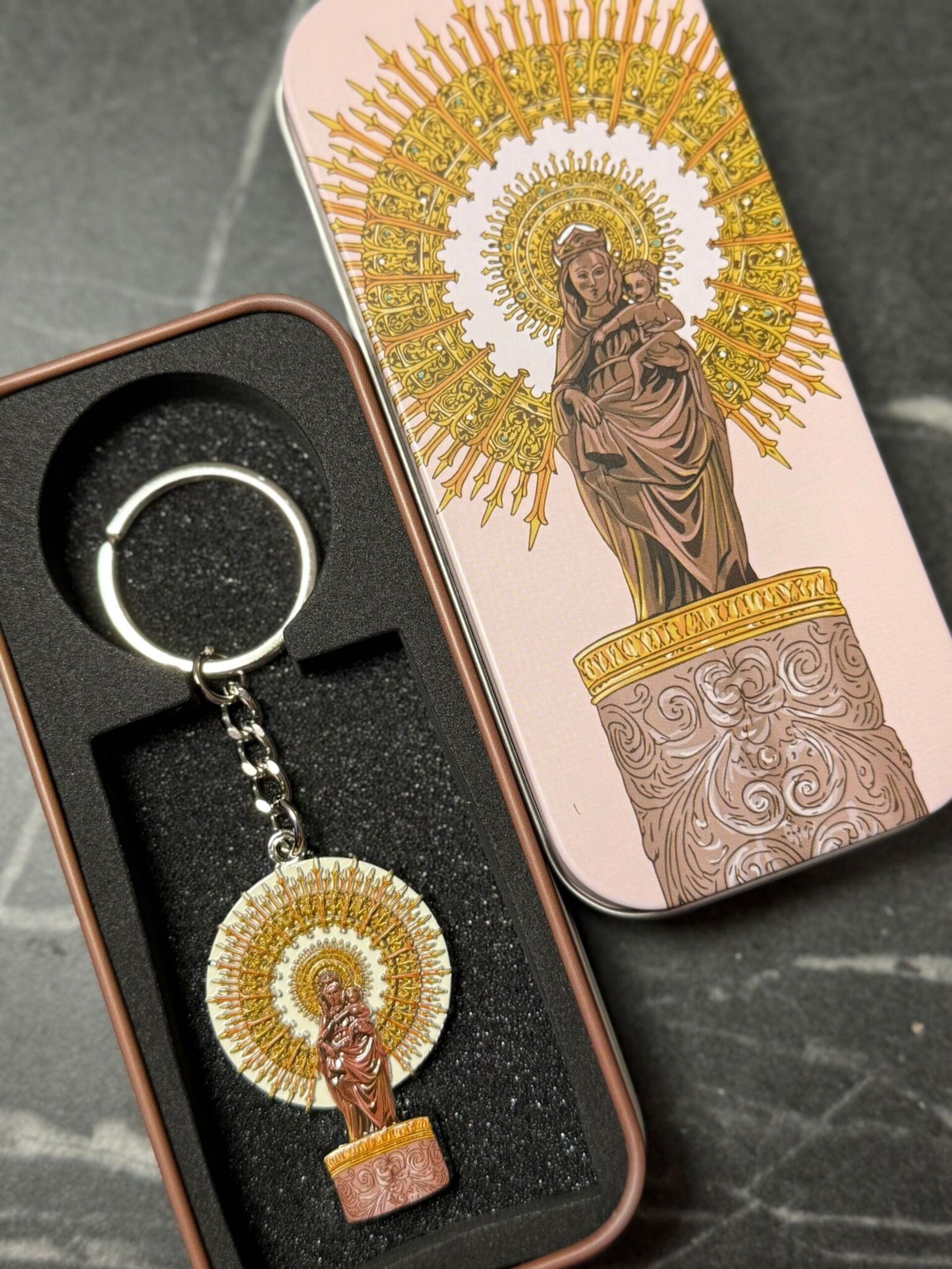 LLavero Virgen del Pilar en lata - 1