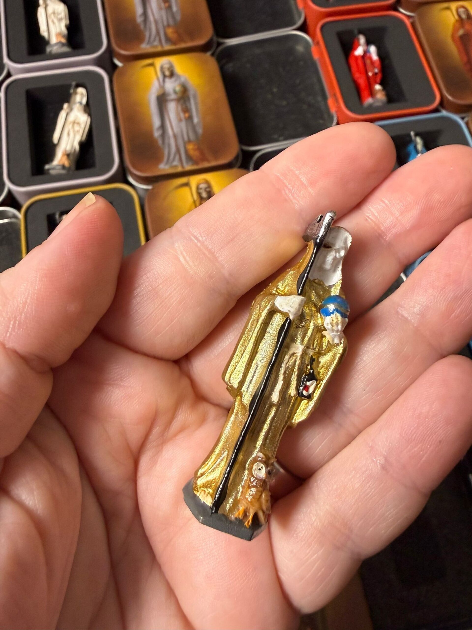 Imagen Santa Muerte 5cm Dorada en lata - 2