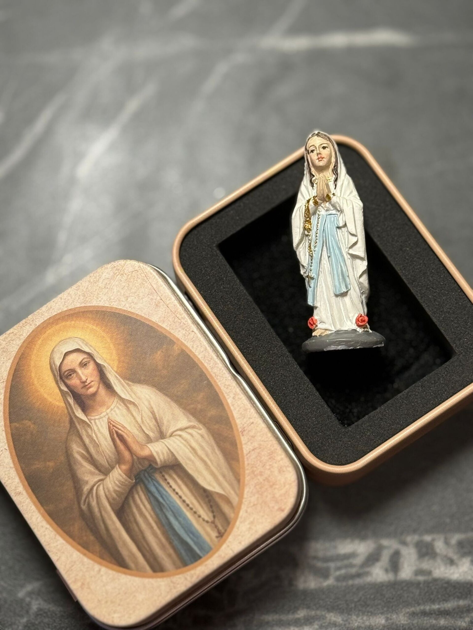 Imagen Virgen de Lourdes 5cm en lata - 1